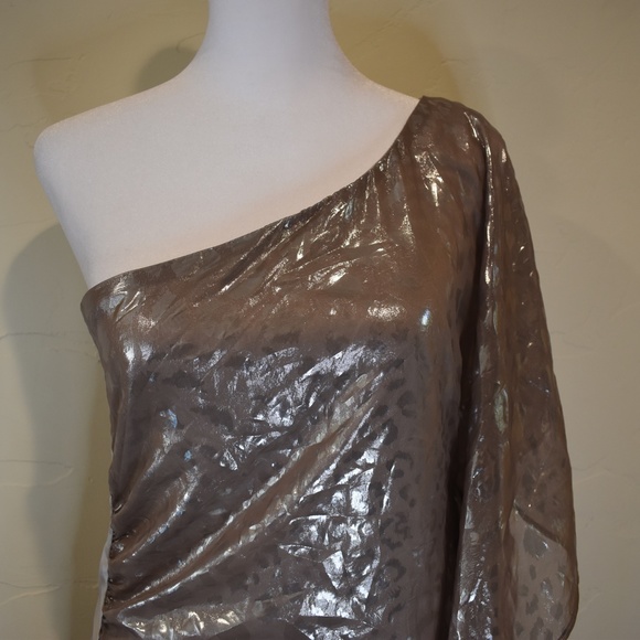 Bebe 1-Shoulder Drama SLV Dress - Picture 9 of 16